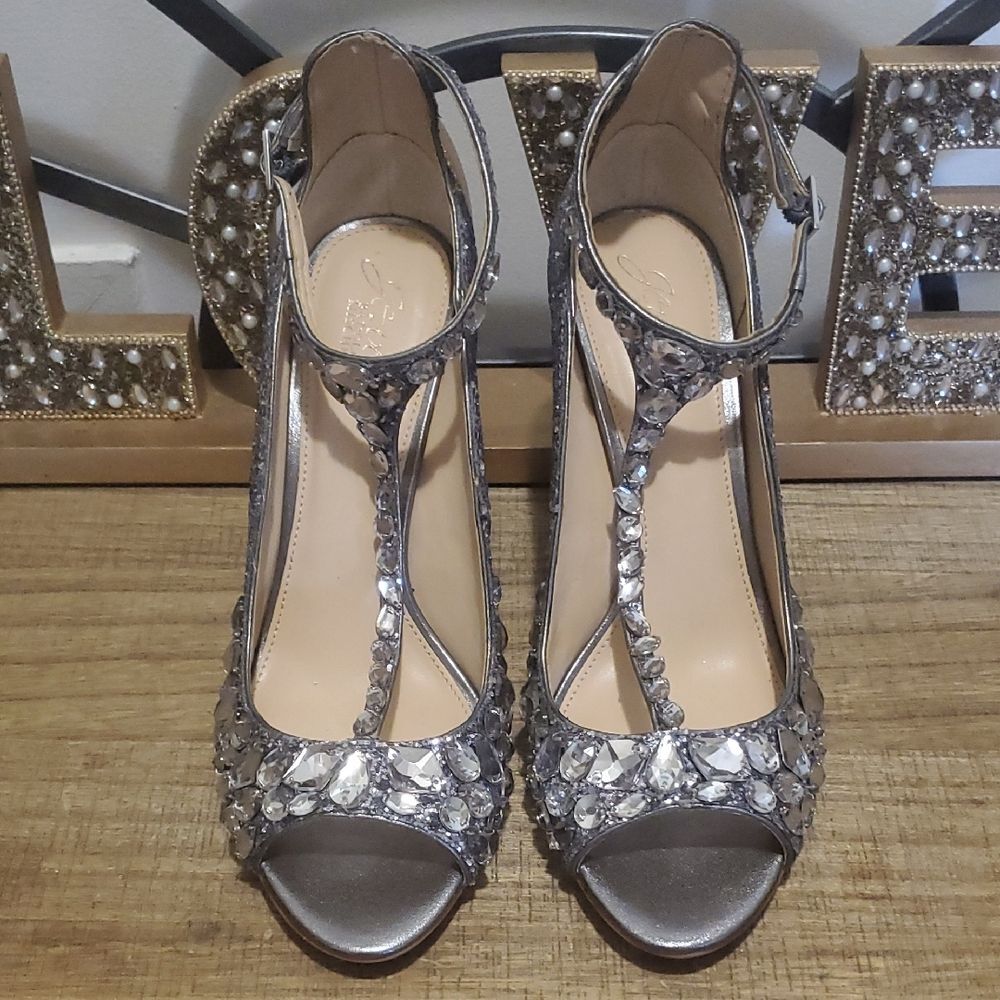 Jewel Badgley Mischka Women's T-Strap Conroy Metallic Smoke Glitter Heels Sz 9